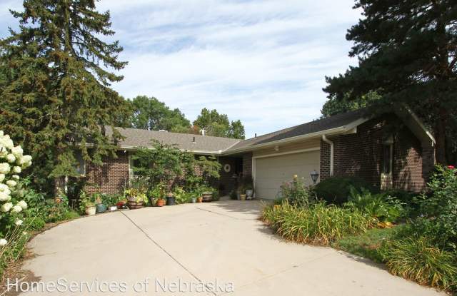 2231 Devonshire Drive - 2231 Devonshire Drive, Lincoln, NE 68506