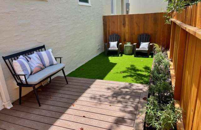 941 University Avenue