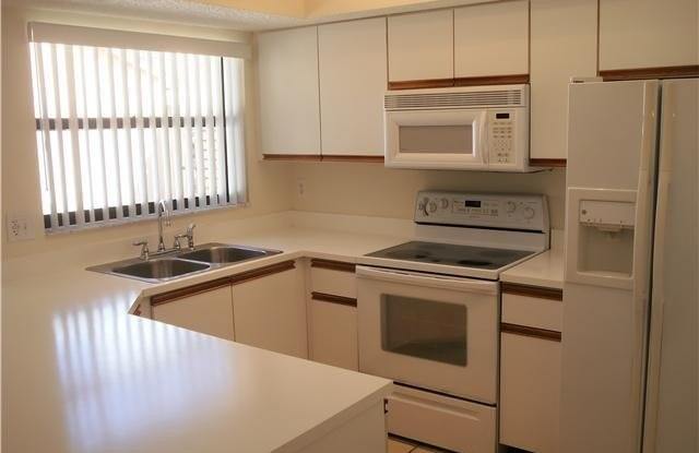 13717 Yarmouth Drive unit: B