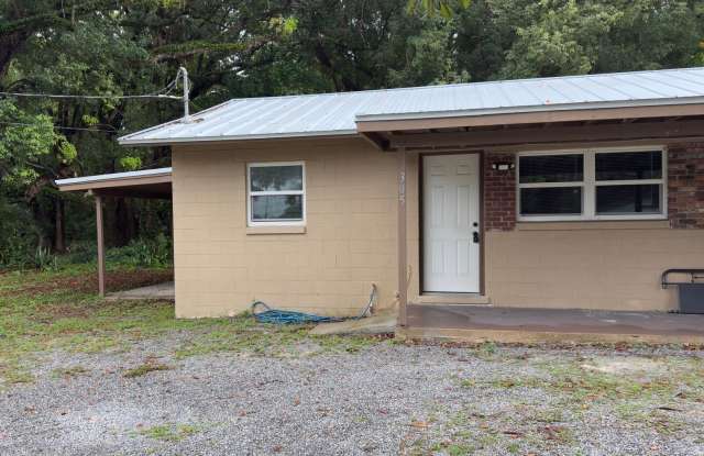 Photo of Ready for Move-In! 2-Bedroom 1-Bath Duplex in Altamonte Springs! Section 8 Accepted!