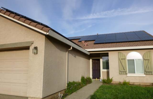 3 bedroom 2 bath 1503 sq ft home in Edgewater W/ Solar photos photos