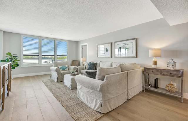 1748 Jupiter Cove Drive