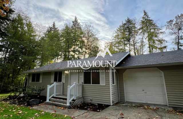 Cute 3 Bedroom Duplex in Gig Harbor