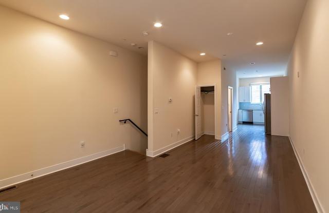 Photo of 1775 FRANKFORD Avenue unit: 3