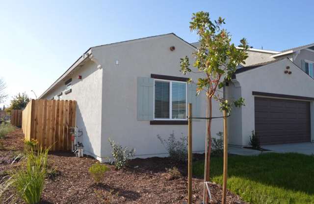 573 Bedfordshire Drive - 2