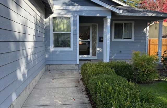 3 bed 2 bath House In West Salem