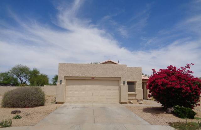 Photo of Cozy 3 bedroom home in Goodyear! Large backyard, great layout! Available NOW!