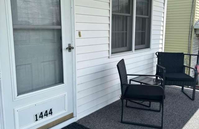 1444 Thackery Street