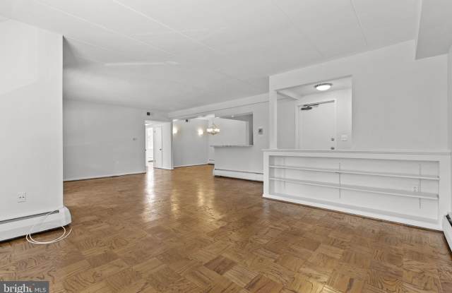 6301 CHARLES N unit: 106