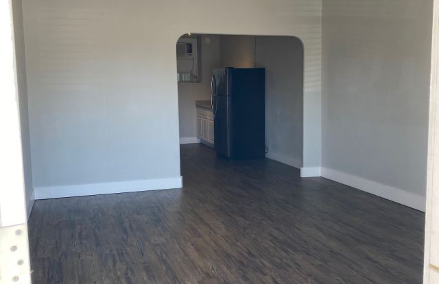 Photo of 308 Power Street - 02