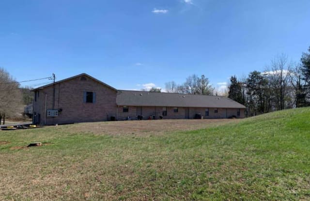 2707 Roberts Rd - 2707 Roberts Road, Sevier County, TN 37764