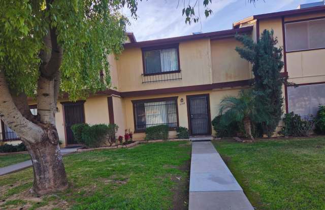 Photo of Spacious 2 Bedroom, 1 Bathroom in Phoenix