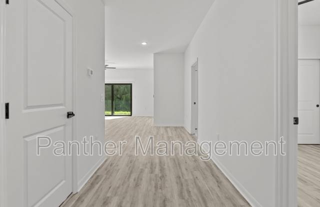 1121 Abrams Boulevard