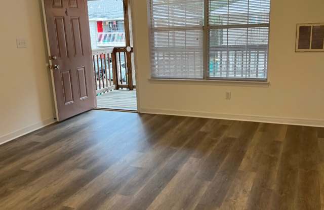 2813 Bradford Place, Unit 2