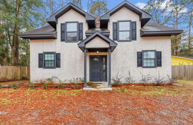 Photo of 120 North Palm Drive