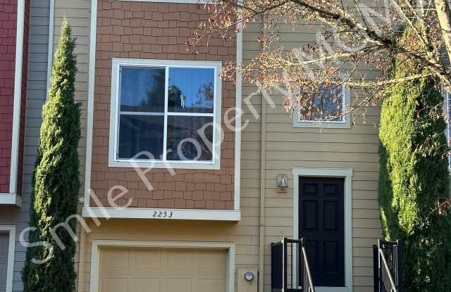 2253 Northeast Sheffield Ave - 1