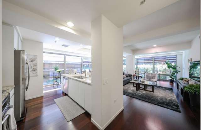 7121 E Rancho Vista Drive