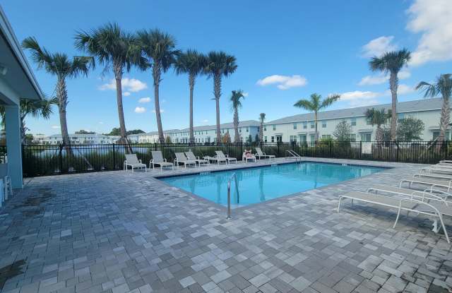 569 Salisbury Circle