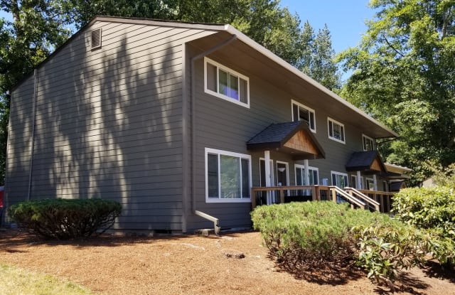 Cedar Linn West Or Apartments For Cedar Linn West Or Apartments, Round Table West Linn Oregon