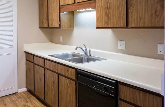 The Landings on Silver Lake