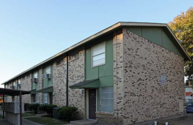 Photo of Regis Square