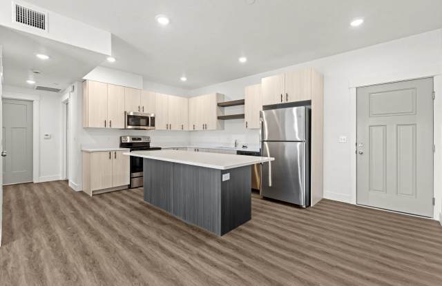 Photo of Wall & 17th