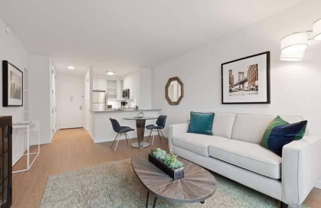 Photo of Two Lincoln Square