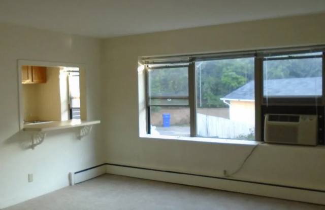 Grand Oak Apartments