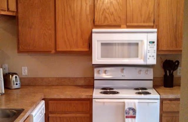 Creekview Apartment Homes