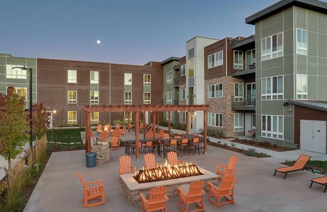 Photo of Boulder View