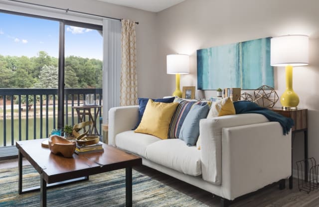 Photo of Edgewater Village Apartments