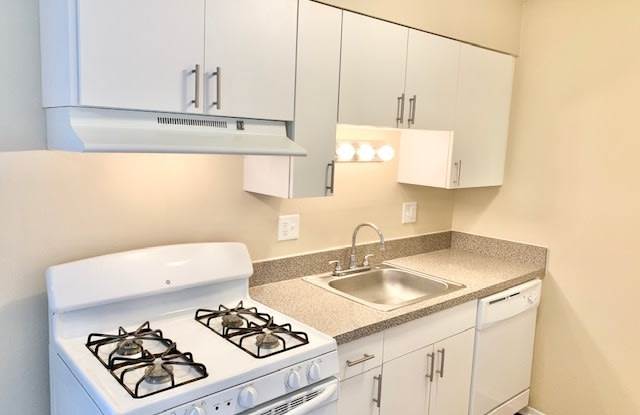 Photo of Foxcroft Townhomes