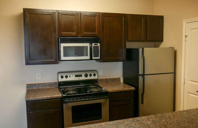 Photo of Anatole on MacArthur