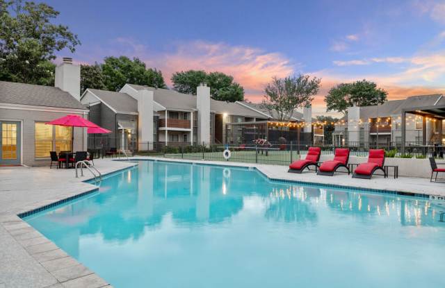 Commons at Westchase