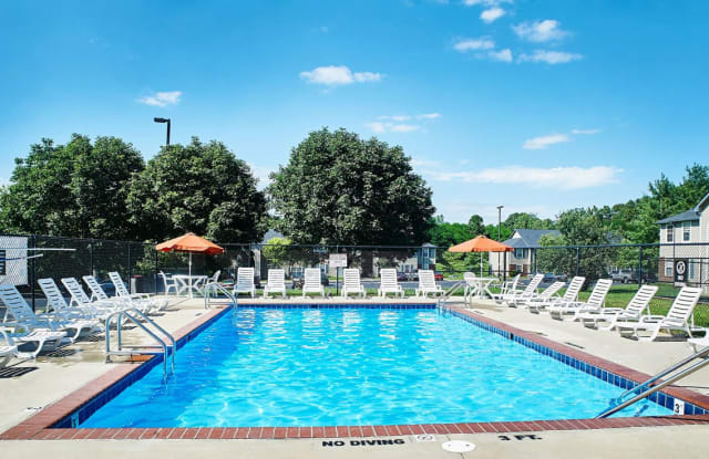 Reserve At Chandler S Glen Bloomington In Apartments For Rent