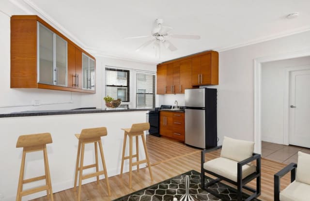 Photo of 2756 North Pine Grove