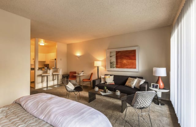 Lakewood Apartments at Lake Merced