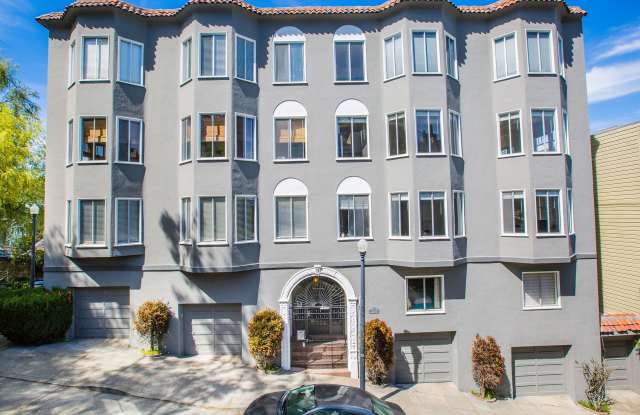 390 LIBERTY Apartments