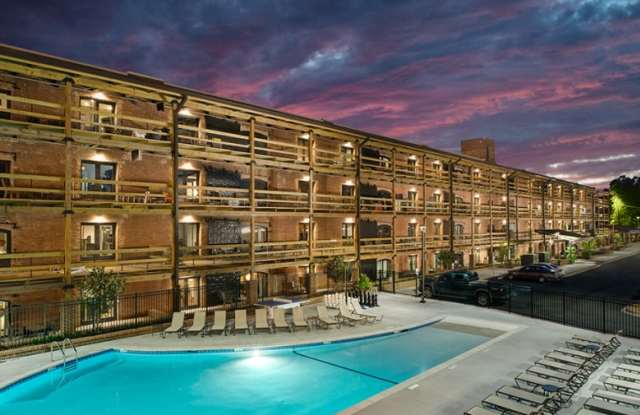 Photo of THE APARTMENTS AT PALMETTO COMPRESS