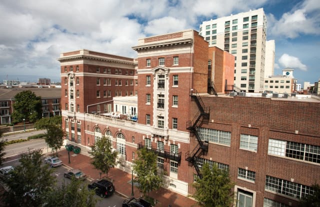 The Rockefeller Norfolk Norfolk Va Apartments For Rent