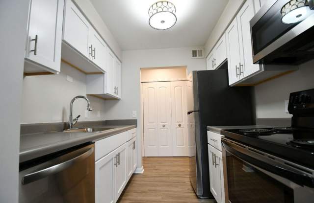 Regency Park Apartments