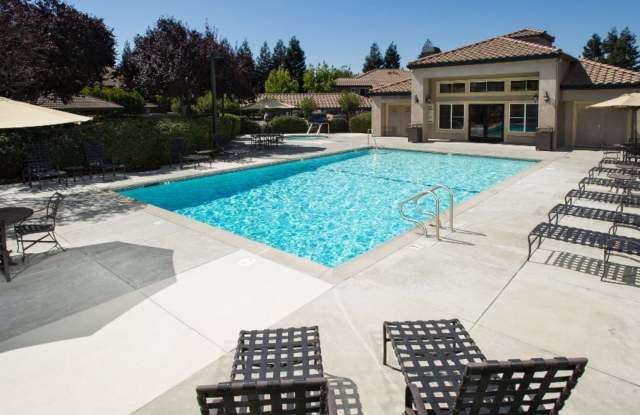 La Vina Apartments