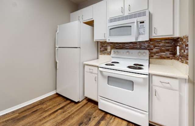 Ivy Hollow Apartments