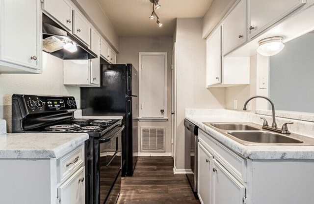 Photo of Brookhollow Apartments