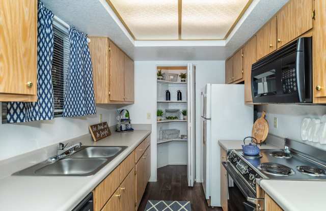 Photo of La Estancia Apartments