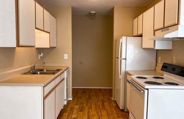 Photo of Rochester Square