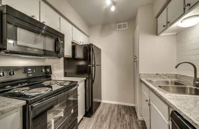 Photo of Emerald Lane