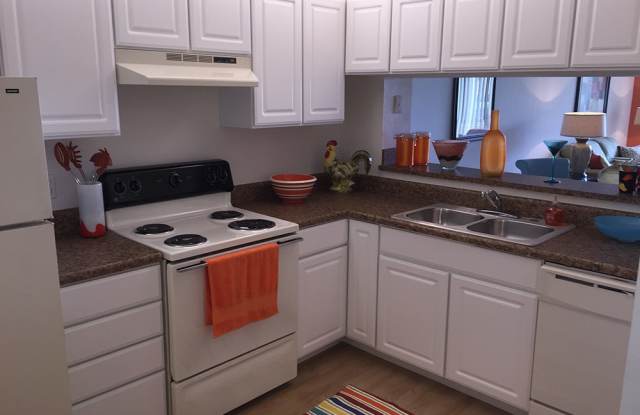 Tennis Towers Apartments