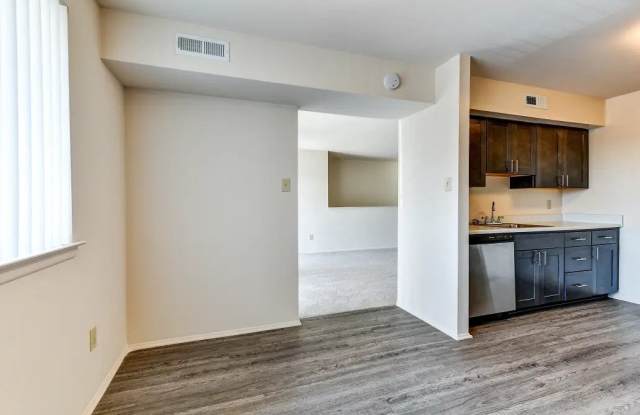 Rolling Hills Apartments