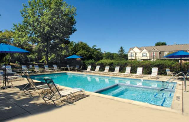 Foxpointe Townhouses